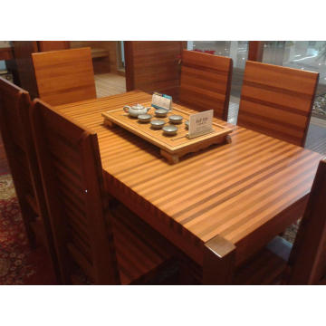 Lässige rote Zedernholz Tisch mit Holzstuhl